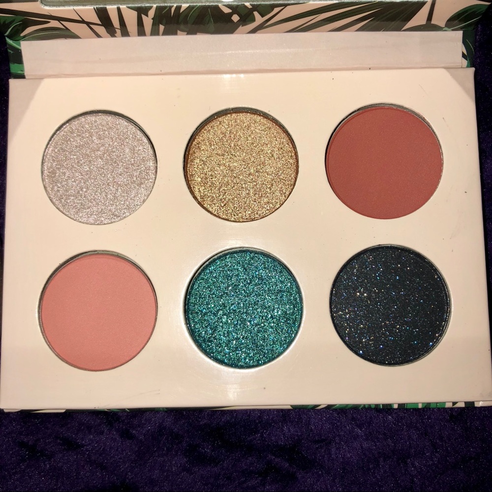 Makeup Bundle #9 - Picture 7 of 8